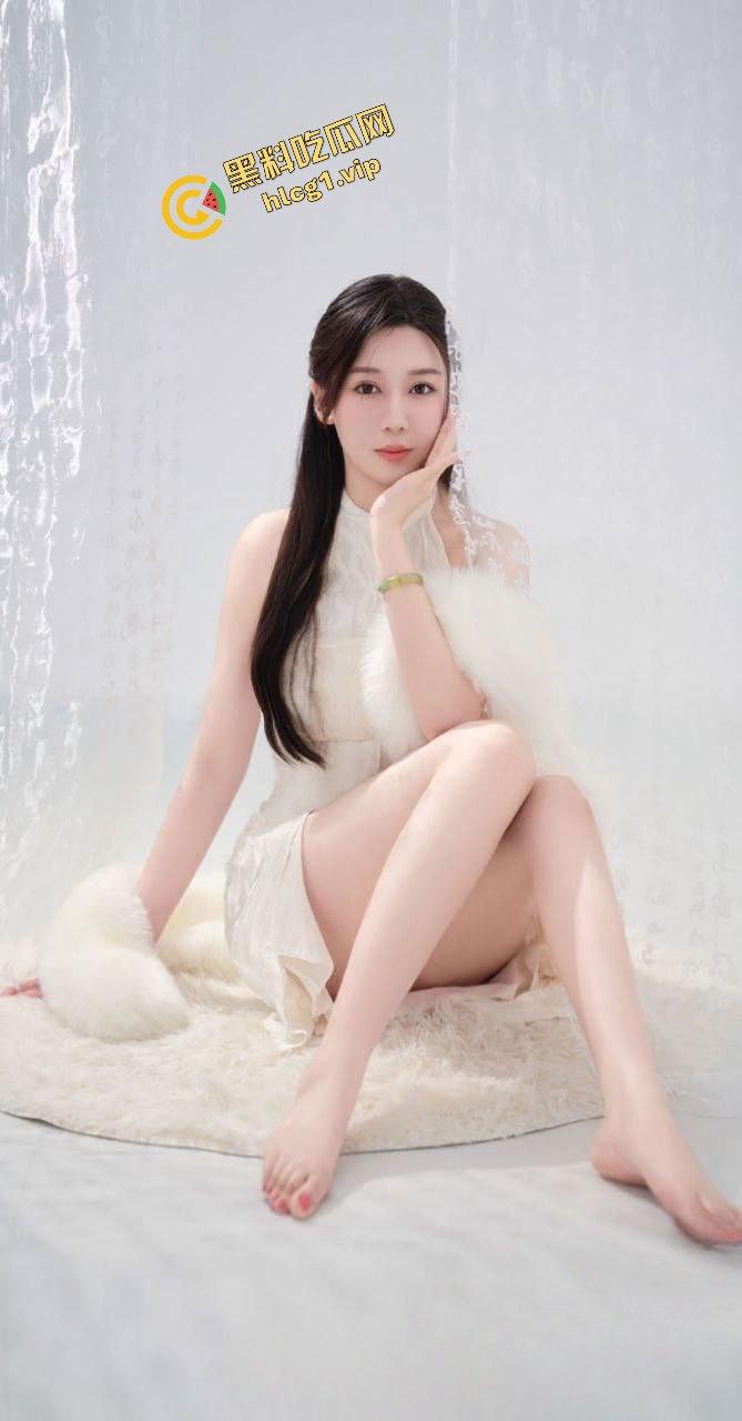 南京艺术培训班 长腿舞蹈老师『李晨洁』与学生家长偷情 有钱就能操!-6