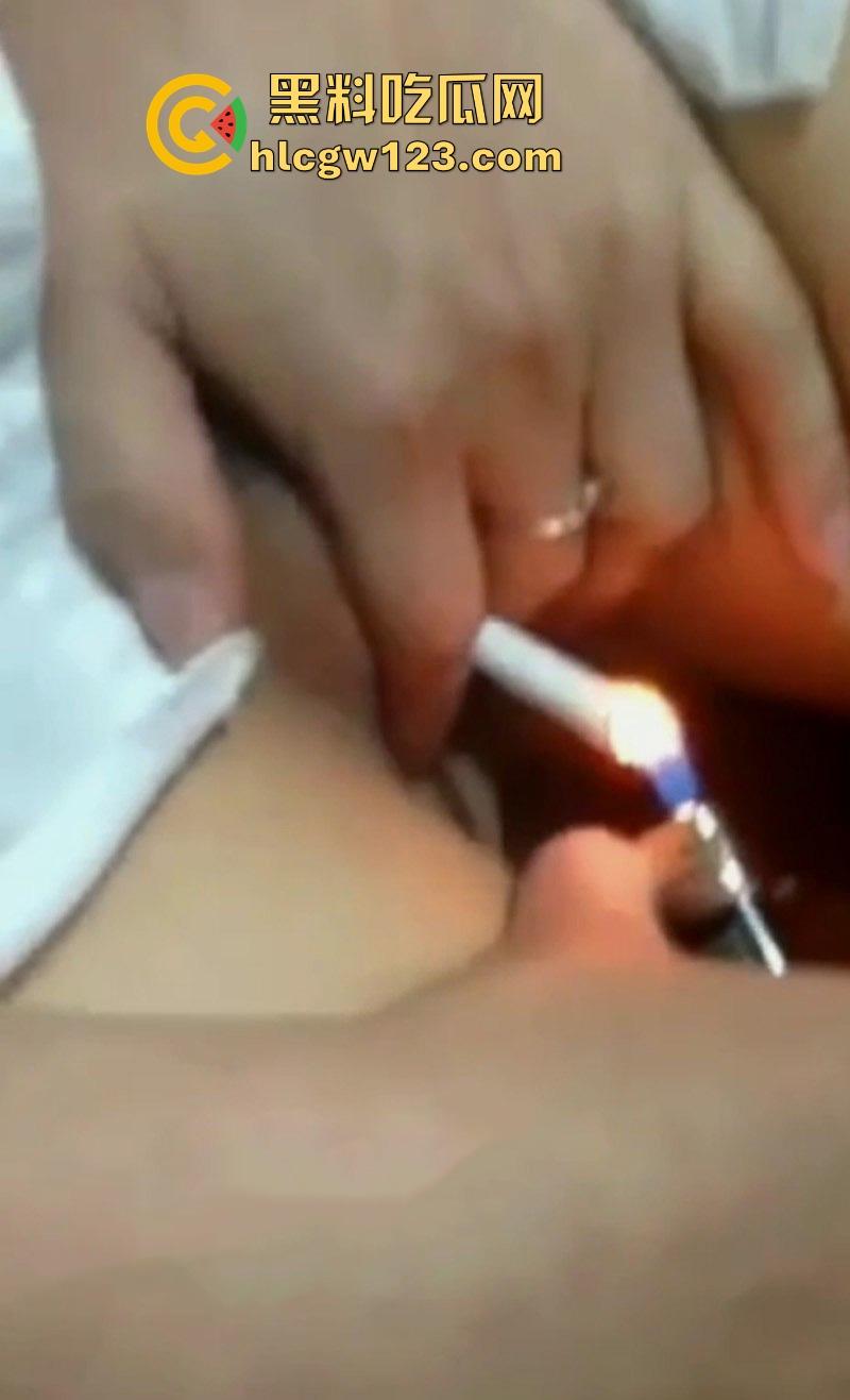 论熟女骚逼的猎奇花样整活 用逼灭灯 吹气球 抽烟都不在话下 不管是吹还是吸！-7