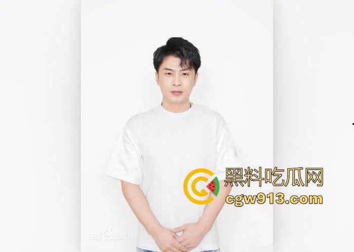 顶流男网红【辛巴】再陷风波！因嫖娼被杭州警方带走，出来之后就立马跑路去了香港，嫖娼视频流出！-12