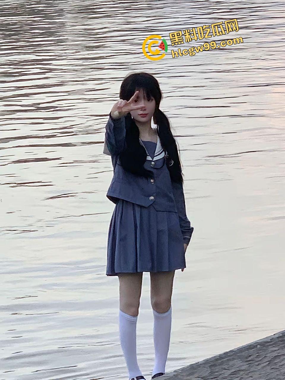 广西艺术学校清纯双马尾少萝【陈沫怡】娃娃小炮架极致榨精，操成自动挡后怼嫩逼骚臀！独家曝光流出！-2