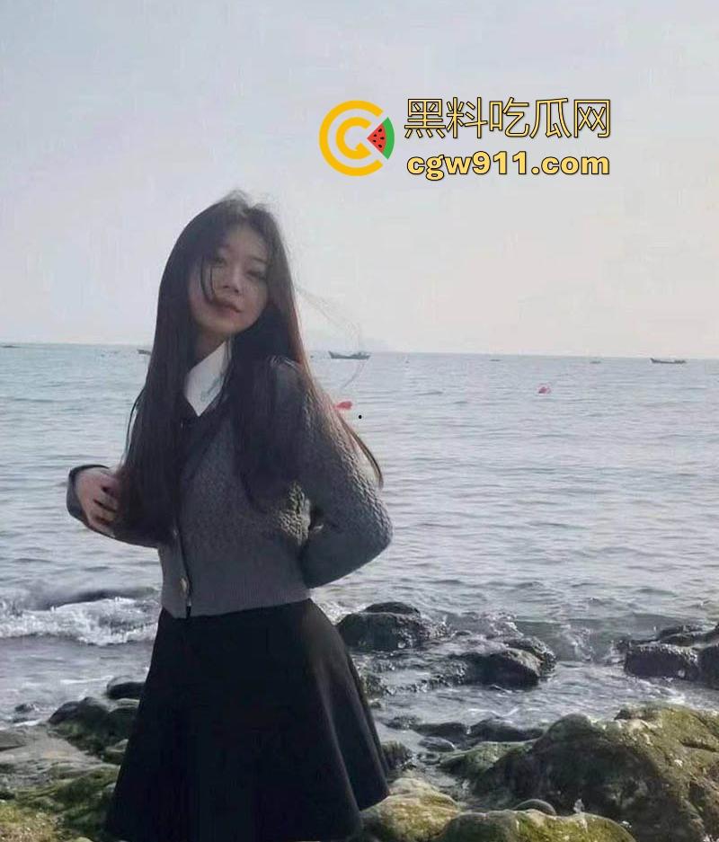 杭州工商学院骚逼反差大学生【廖霄音】蜜桃臀被炮友大屌猛干，高潮瘫软淫叫震天，纤细身材藏不住骚浪本性！-2