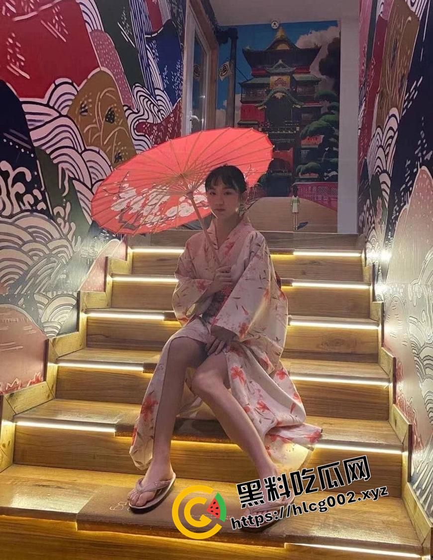 印象足拍付费流出！甜美在校学妹的美脚足交 笑起来哥哥的心都花了 赶快把大屌塞进嘴里-9