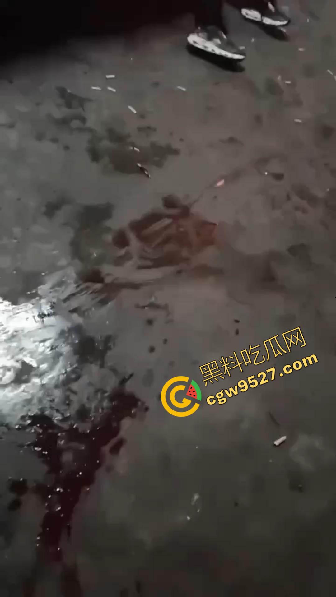 乡村驱邪术!大妈现场驱邪惊魂,法师施法令众人瞠目,大妈惨遭玩坏,众人瞠目结舌-1