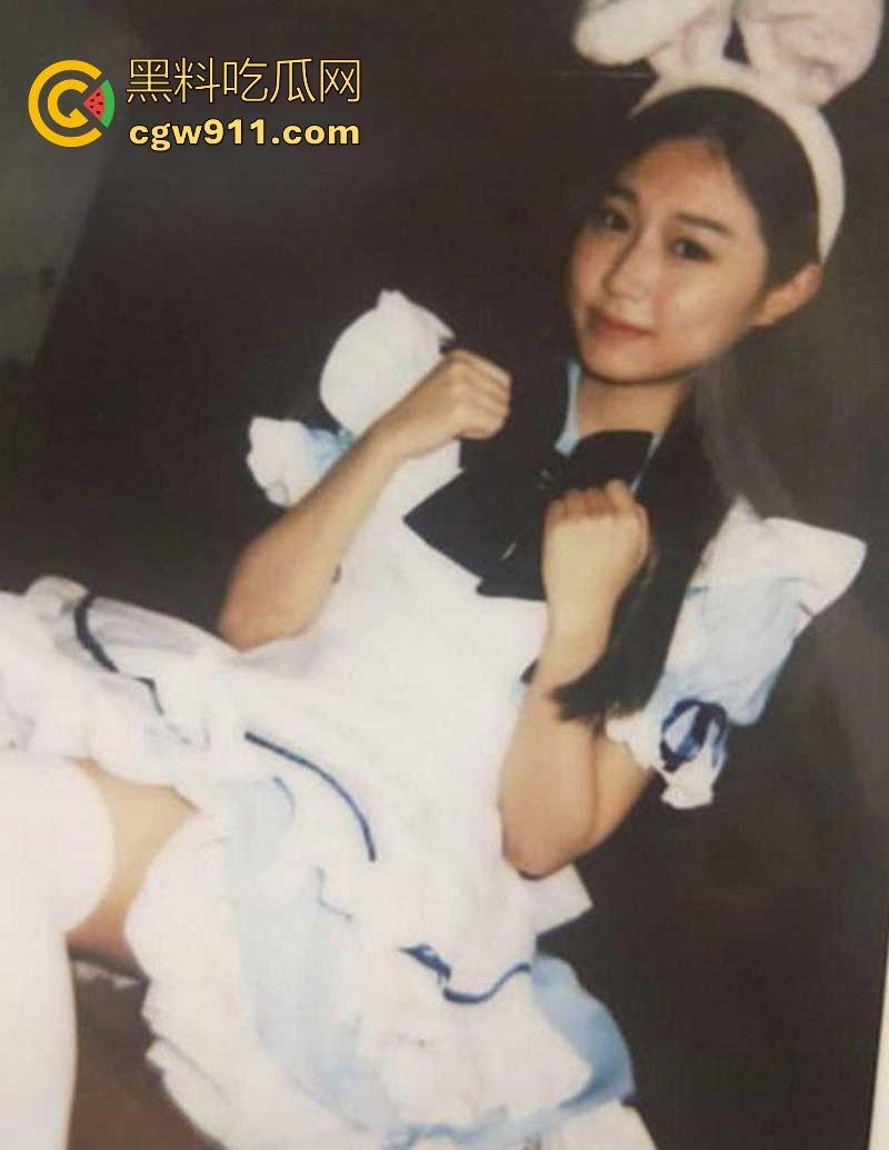 甜美学妹约炮淫片流出,可爱小母狗露脸口交舔屌,露奶掰逼被跳蛋玩穴,开档黑丝被无套爆操!-3