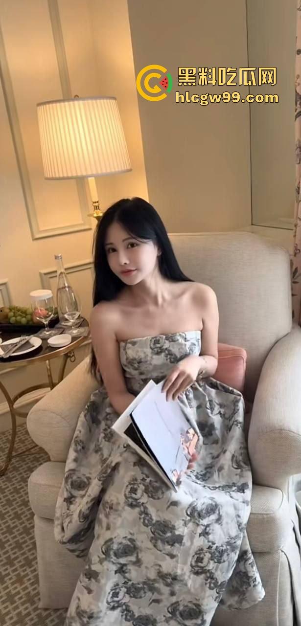 河南95后御姐【龙湘】美国UCR网红实为外围上岸婊，清纯包装藏不住骚逼贱货！-7