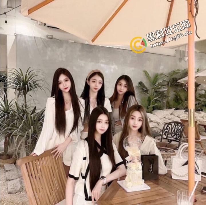 台湾5姐妹去旅游 在酒店随机互拍全裸洗澡片 视频遭流出 有台湾的瓜友知道她们的社交号吗-2