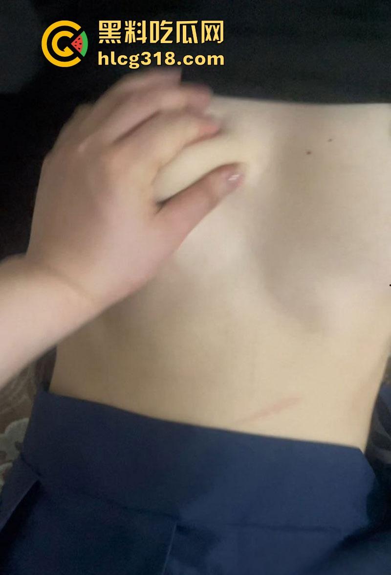 海角社区【朋友的妹妹】JK嫩妹不穿内裤色诱 欲火攻心大力狂插白虎蜜穴！-8