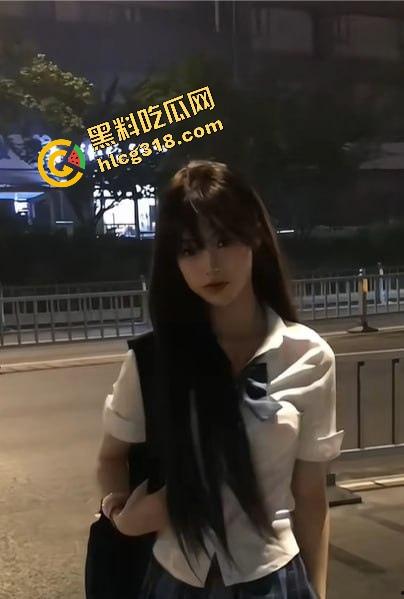 抖音63w粉丝的『妹妹早上好』纯欲天花板实拍性爱视频流出，白嫩小穴被暴力爆操！-6