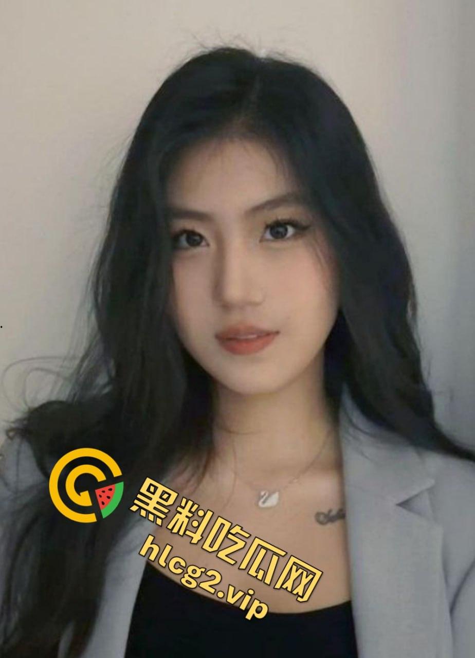 美国华裔黑皮学生妹『唐容蓉』自拍自慰视频泄露！完美身材成为洋爹极品炮架！-3