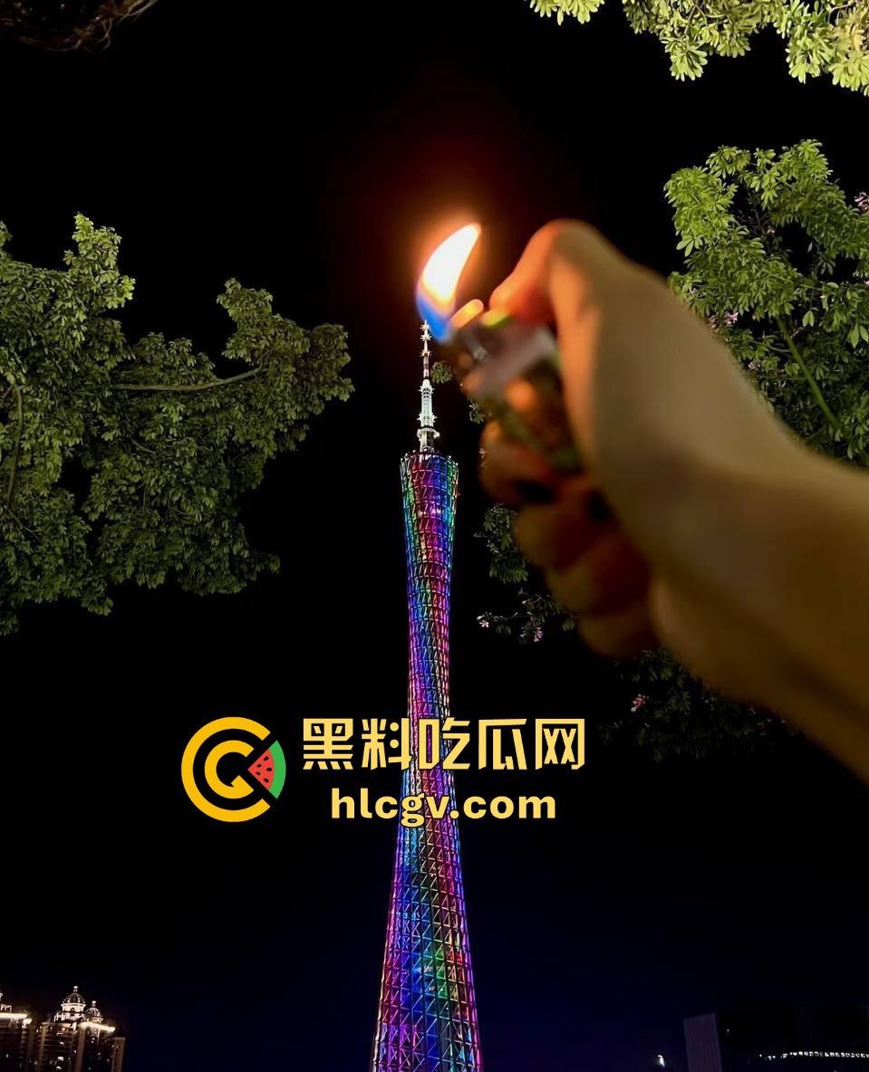 广州塔无套操B打卡骚操作!操B打卡猛如虎草到广州塔都黯然失色,兄弟化身提莫队长上岗随时喊撤!-1