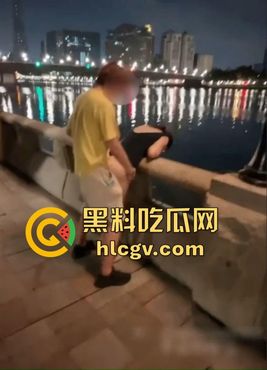 广州塔无套操B打卡骚操作!操B打卡猛如虎草到广州塔都黯然失色,兄弟化身提莫队长上岗随时喊撤!-8