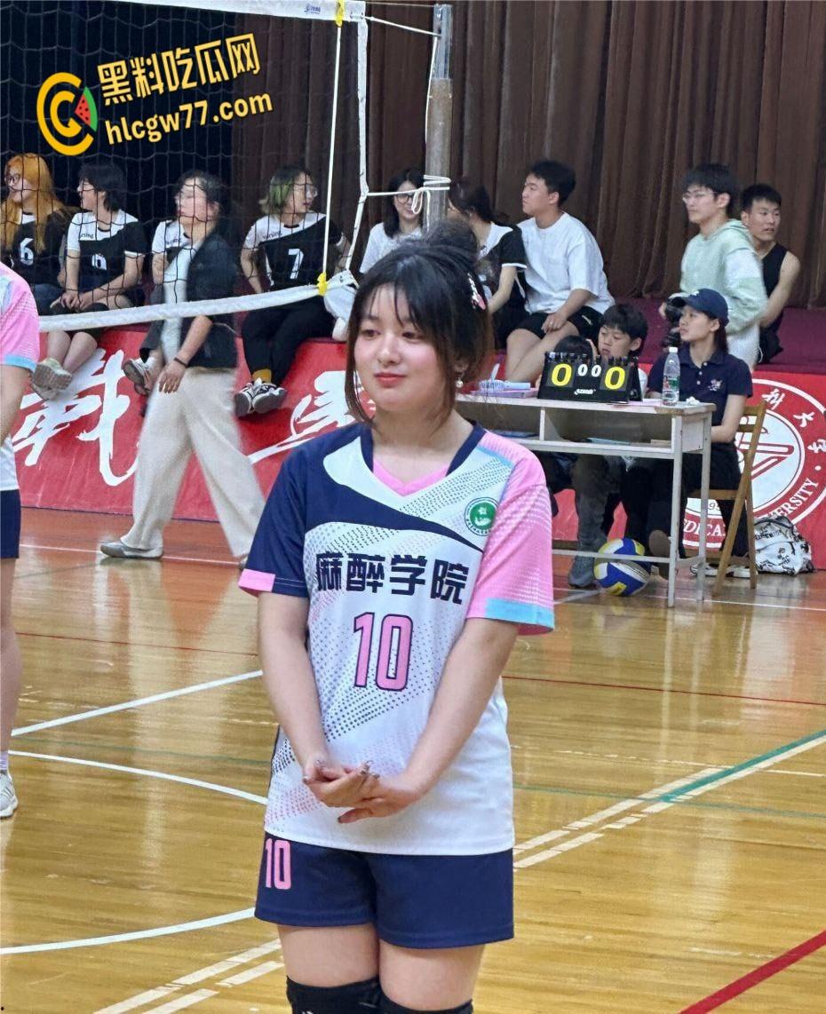 徐州医科校花【薛艺琳】惊爆出轨!清纯女神变羞辱玩物,黑丝粉逼自慰欲浪炸裂 !-9