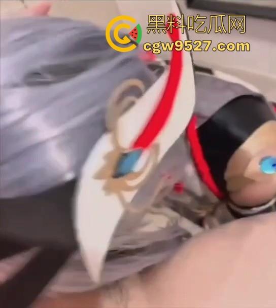 瓜友投稿！自己的胯下coser女母狗，身穿原神cos服露脸口交，翘臀高抬接受激烈后入，分享出来就纯炫耀！-11
