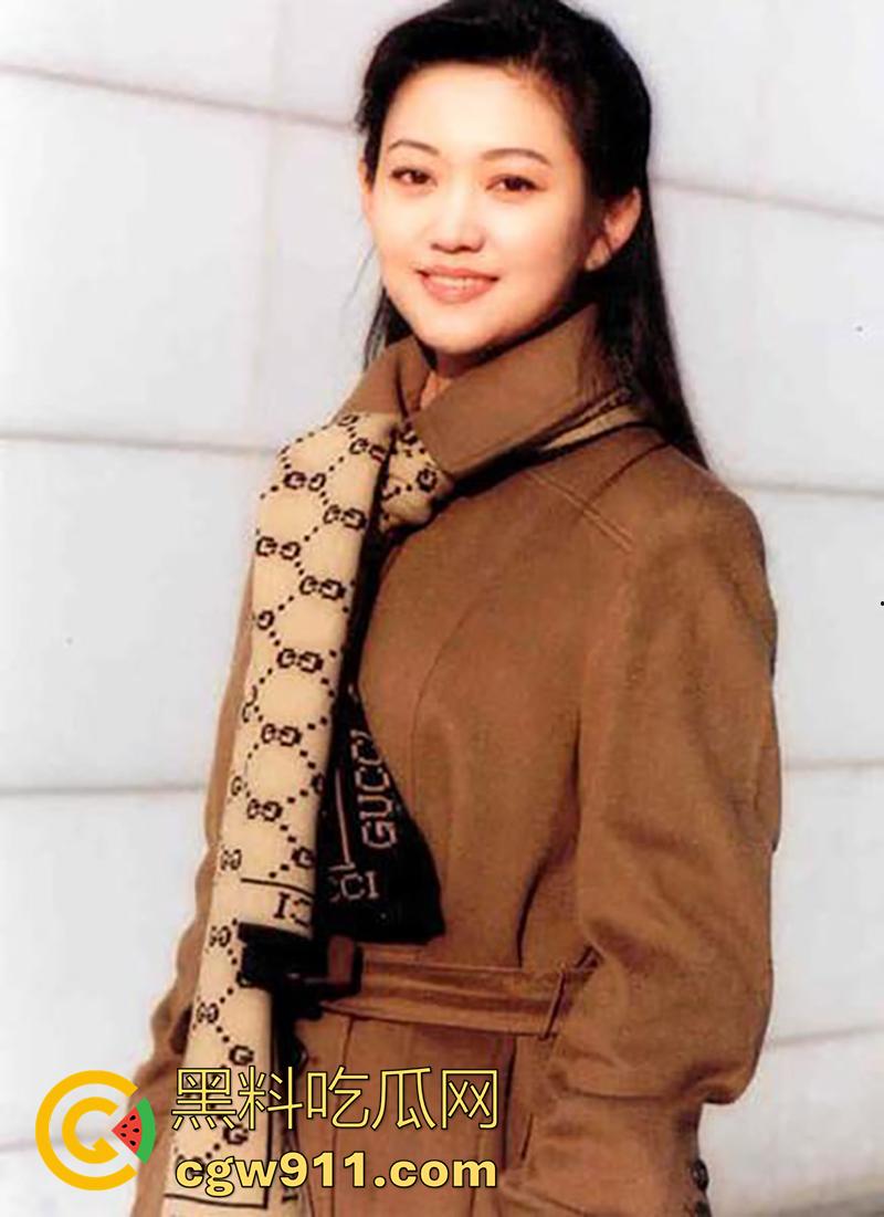 大连广电台长【王卫】，玩5p视频曝光，有著名播音员于洋，还有主持人母女，甚至还有自己师母，玩的真花花啊！-3