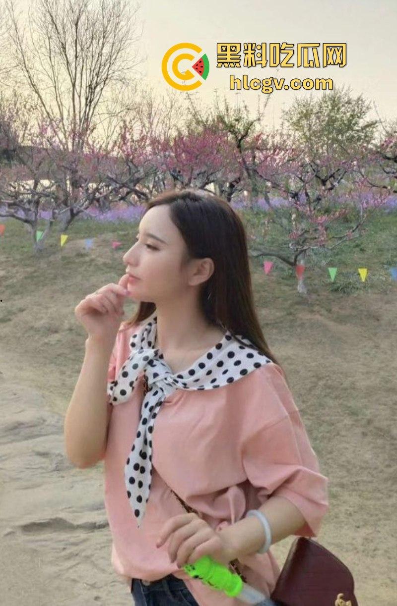 中国电信客服【吴雅静】隐藏身份被扒 人前清纯小妹 小号偷偷卖逼 付费福利免费分享-4