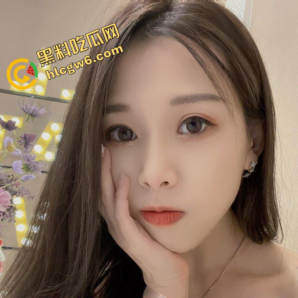 江苏无锡反差母狗骚鸡少妇『欧丽媛』饱满阴唇黑中带粉 酒店舔鸡吸蛋顶级口活!原创独家投稿曝光!-5