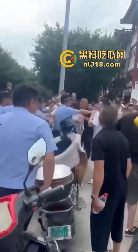 四川江油霸凌事件!持着母亲是公安局副局长就随便霸凌残疾人的孩子?还诱导其父签谅解书,激起民愤!-25